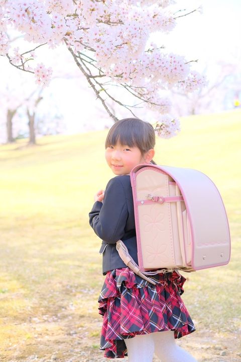 【kokoちゃん　小学1年生】春風のような爽やかさと桜のような可愛らしさが溢れています。