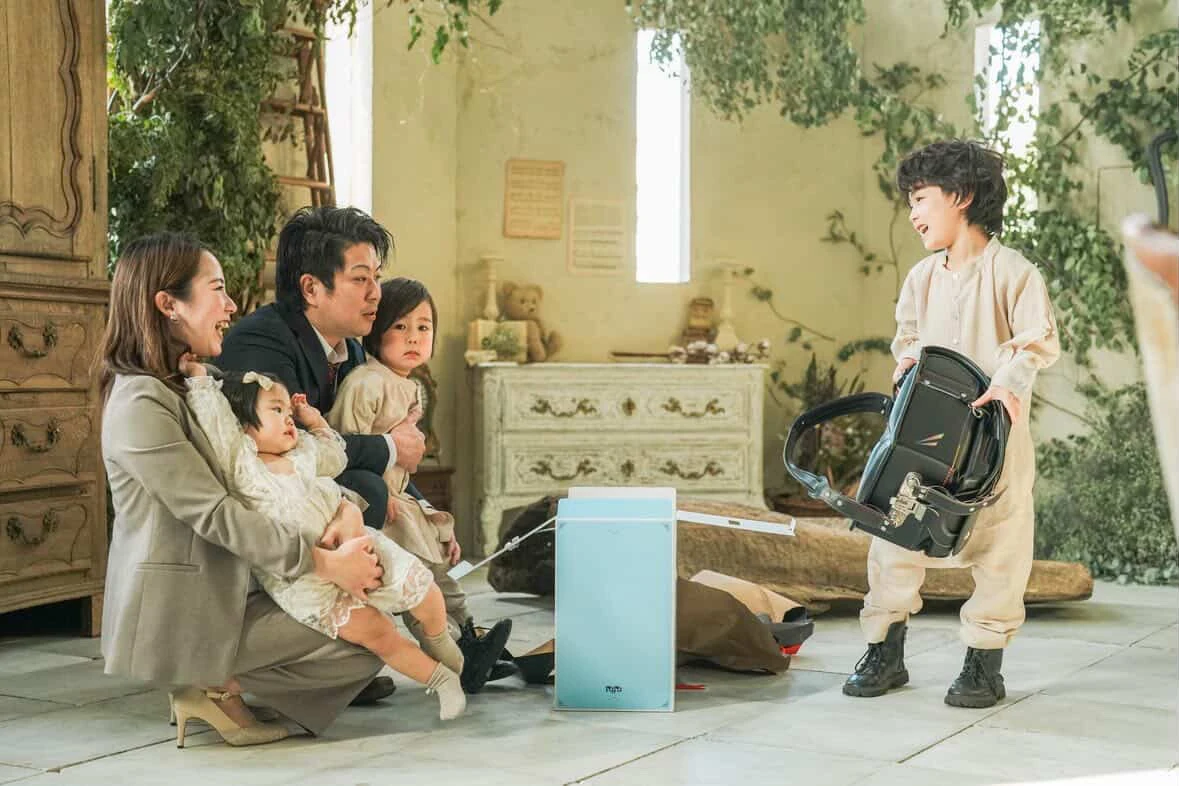 【瑛里奈さん　】箱から出す、その一瞬。きっと、一生忘れない笑顔。